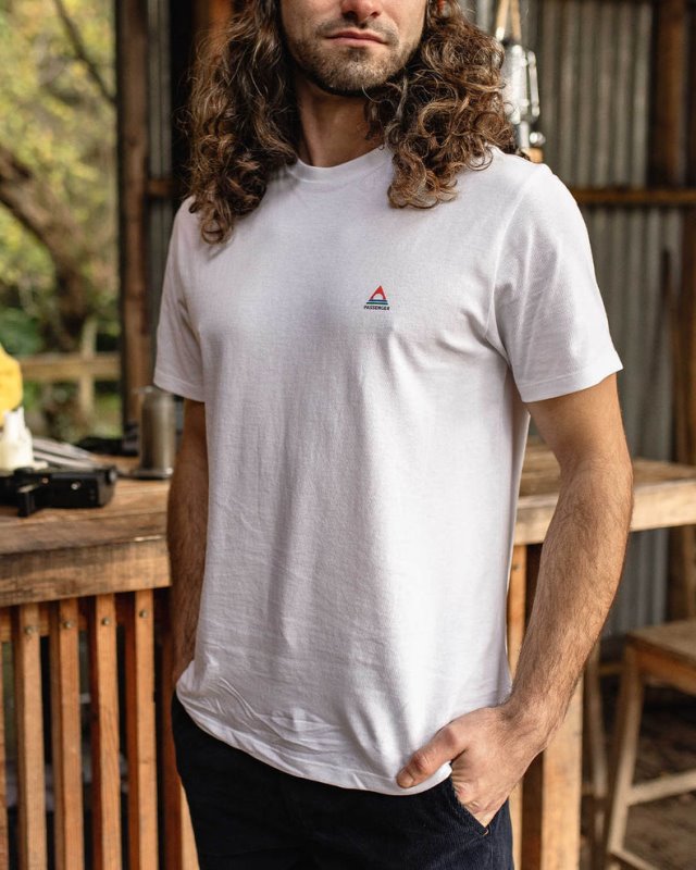 パッセンジャー クラシック ロゴ リサイクル コットン Tシャツ ホワイト