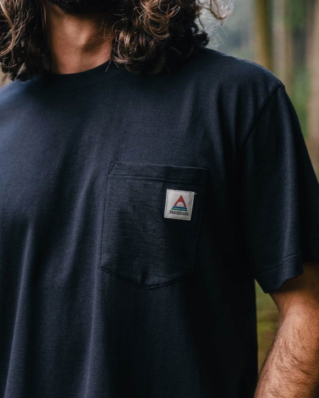 パッセンジャー ヘリテージ リサイクル コットン ポケット Tシャツ ブラック