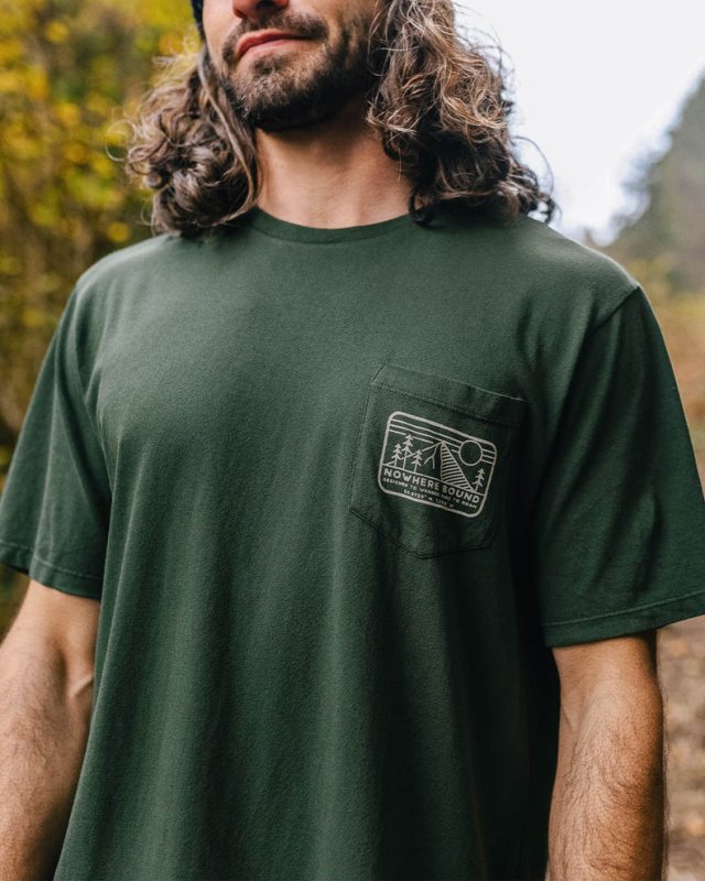 パッセンジャー・ノーウェア・バウンド・ポケットTシャツ モミの木