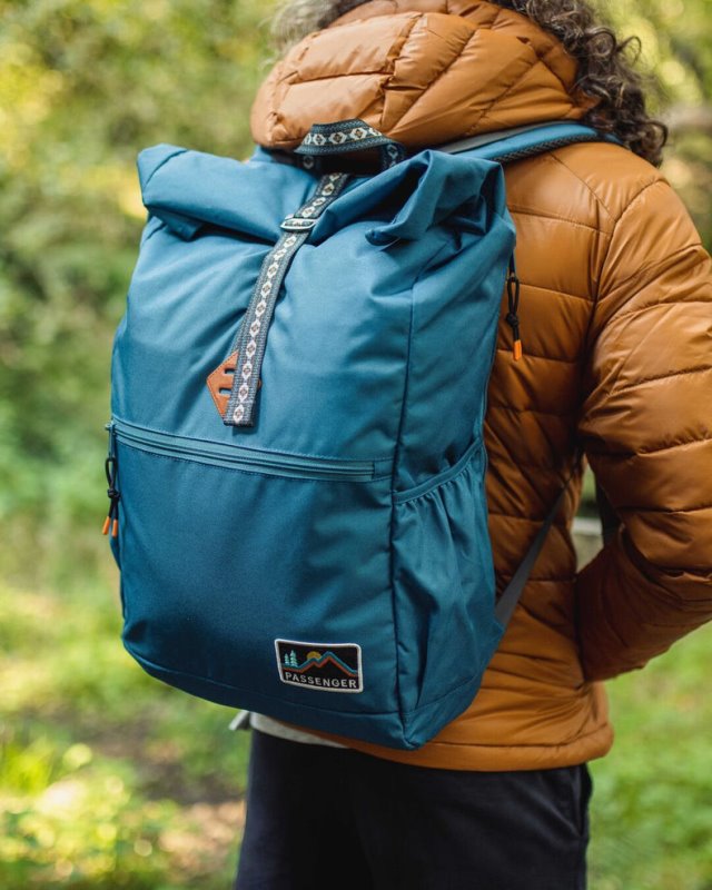 乗客のバックウッド リサイクル ロールトップ 32l アッシュ ブルー