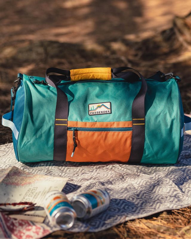 パッセンジャー エスケープ イット オール 30L リサイクル ポリエステル ダッフル バッグ マルチカラー