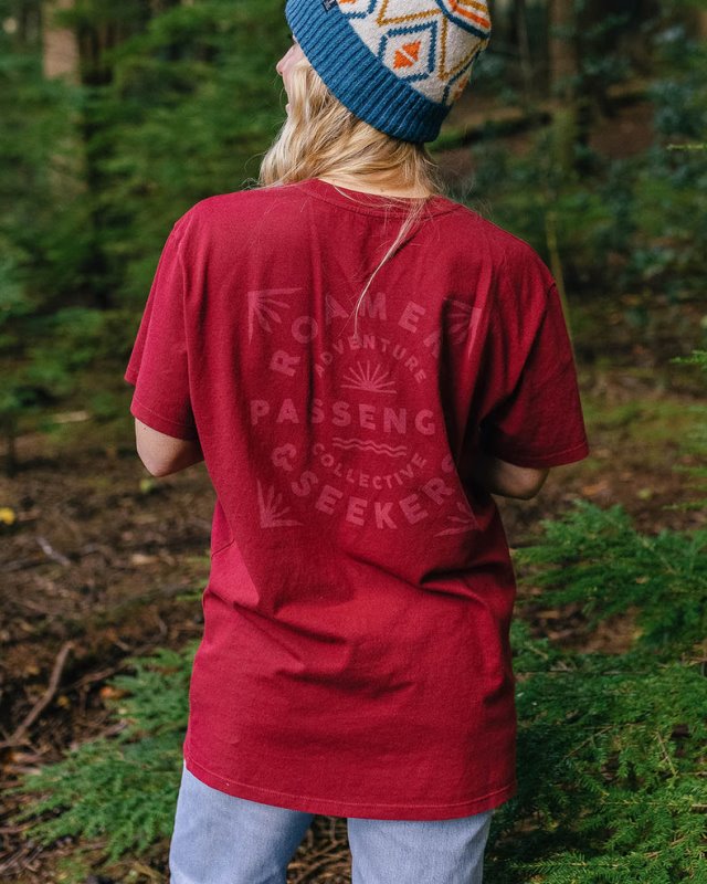 パッセンジャー ローミング アンド シーカー リサイクル コットン オーバーサイズ Tシャツ ルバーブ