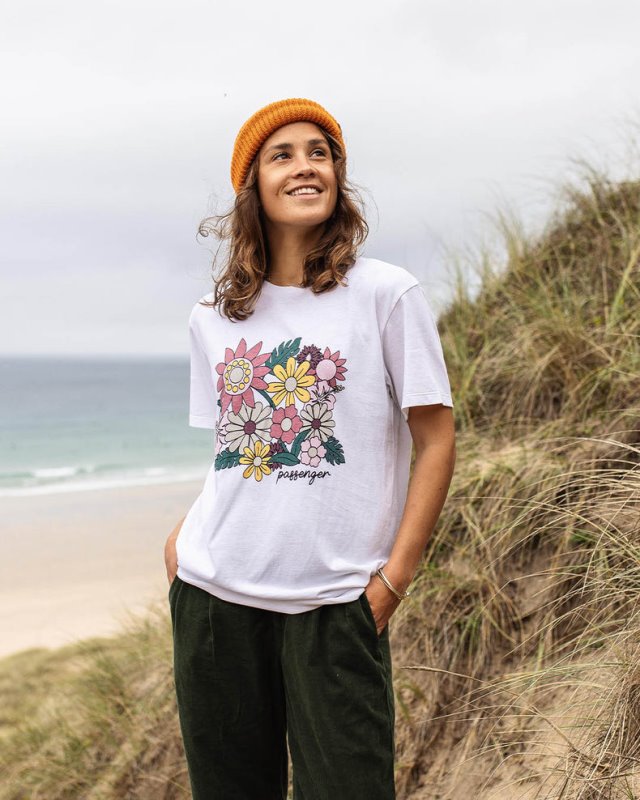 パッセンジャー フローラル ブルーム リサイクル コットン オーバーサイズ Tシャツ ホワイト
