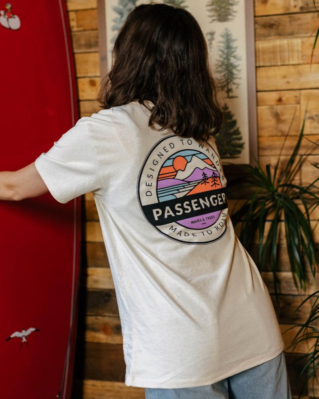 パッセンジャー ワイルズ リサイクル コットン オーバーサイズ Tシャツ バーチ